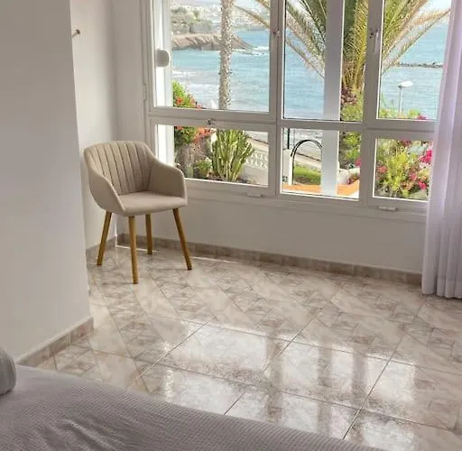 Дом отдыха Tranquila, Playa Del Duque Адехе