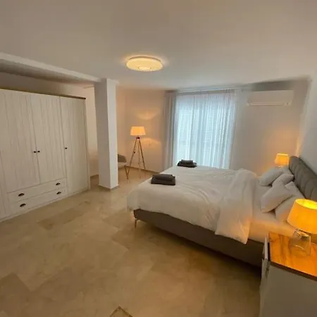 Tranquila, Playa Del Duque *