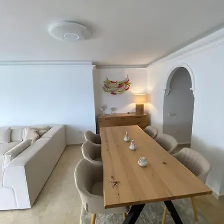 Tranquila, Playa Del Duque بيت للعطل أذيخي