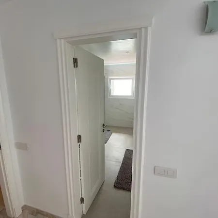 Tranquila, Playa Del Duque بيت للعطل