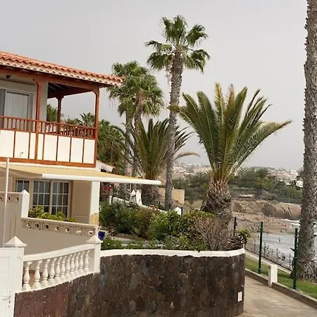 Tranquila, Playa Del Duque 아데제