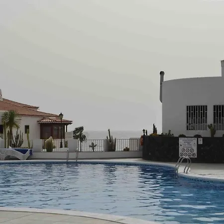 Tranquila, Playa Del Duque Prázdninový dům *